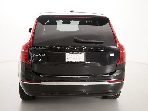 Used 2024 Volvo XC90 T8 Ultimate w/ Protection Package Premier AWD/4WD image 8