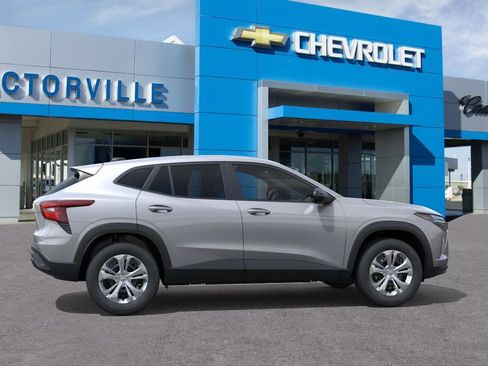 New 2026 Chevrolet Trax LS FWD image 5