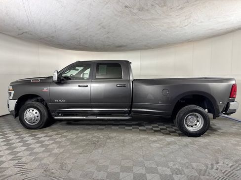 Certified 2025 RAM 3500 Laramie AWD/4WD image 9