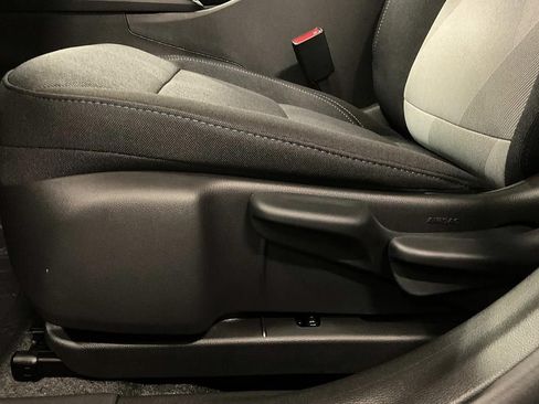 New 2026 Chevrolet Trax LS w/ LS Convenience Package FWD image 16
