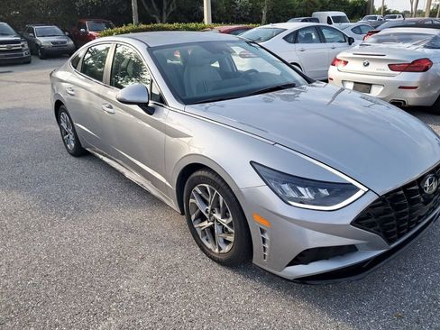 Used 2020 Hyundai Sonata SEL w/ Convenience Package FWD image 2