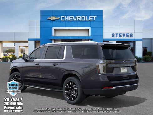 New 2025 Chevrolet Suburban LT w/ Comfort Package image 3