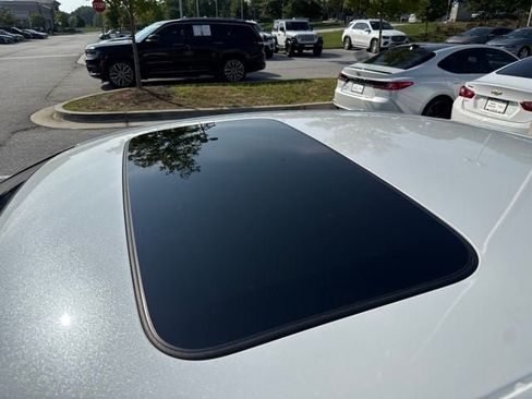Used 2024 Honda Accord EX image 11