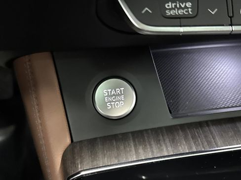 Used 2025 Audi Q5 2.0T Premium Plus w/ Premium Plus Package image 24