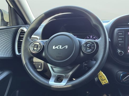 Used 2022 Kia Soul LX w/ Technology Package FWD image 19