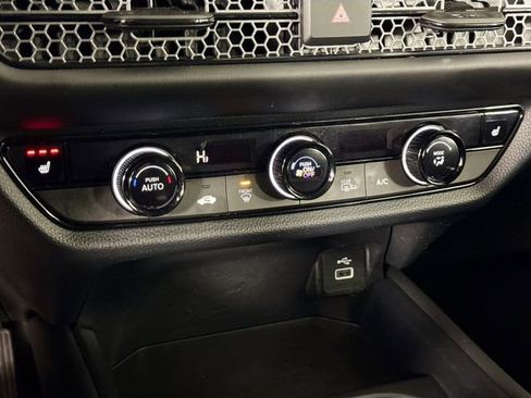 Certified 2023 Honda HR-V Sport image 35