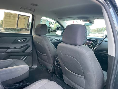 Used 2020 Chevrolet Traverse LT image 26