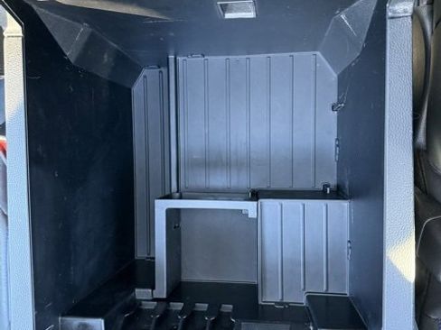 Used 2022 Toyota Tundra Platinum w/ Advanced Package image 31