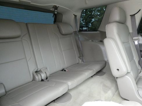 Used 2017 Chevrolet Tahoe Premier AWD/4WD image 35