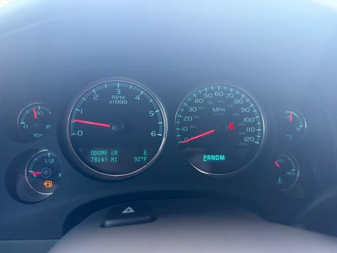 Used 2014 Chevrolet Tahoe LTZ RWD image 24
