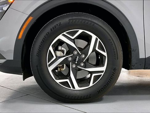 Used 2023 Kia Sportage LX image 11