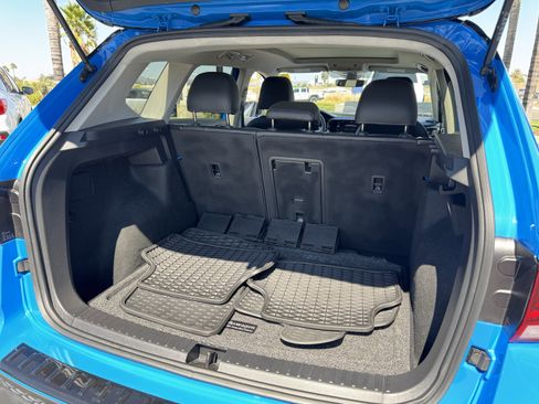 Used 2024 Volkswagen Taos SE image 38