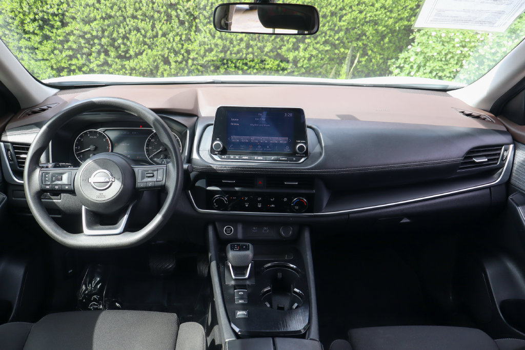 Used 2023 Nissan Rogue S FWD image 24