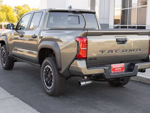 New 2026 Toyota Tacoma TRD Off-Road AWD/4WD image 6