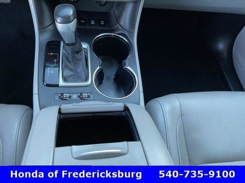 Used 2015 Toyota Highlander Limited AWD/4WD image 39