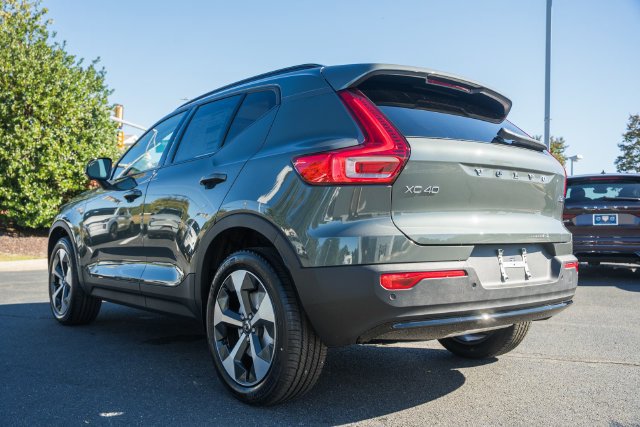 New 2026 Volvo XC40 B5 Plus w/ Climate Package AWD/4WD image 7
