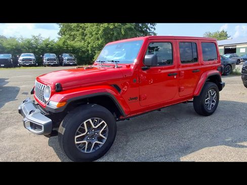 Certified 2025 Jeep Wrangler Unlimited Sahara AWD/4WD image 4