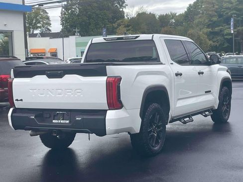 Used 2022 Toyota Tundra SR5 w/ SR5 Convenience Package image 5