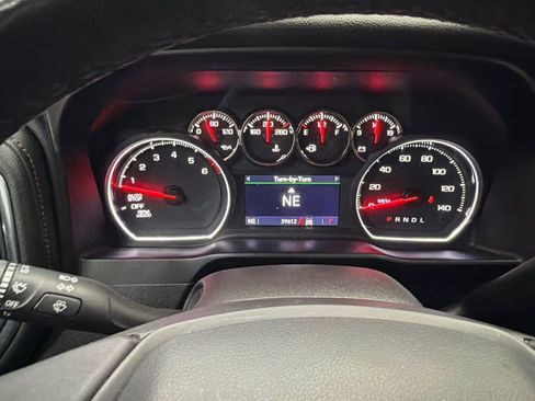 Used 2019 Chevrolet Silverado 1500 RST image 26