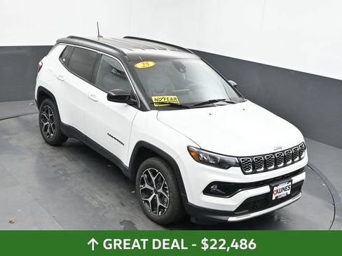Used 2025 Jeep Compass Limited AWD/4WD image 41