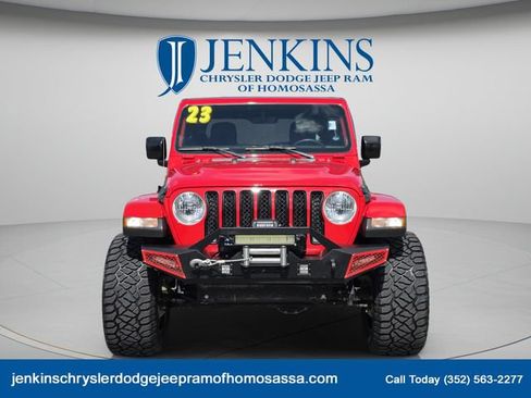Used 2023 Jeep Gladiator Overland w/ Trailer Tow Package AWD/4WD image 12