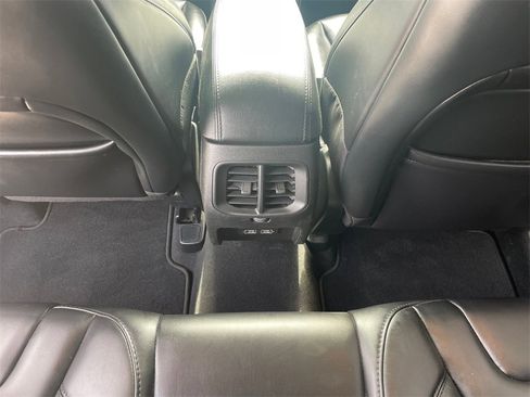 Used 2021 Jeep Cherokee Latitude Plus image 41