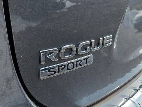 Certified 2022 Nissan Rogue Sport SV image 11
