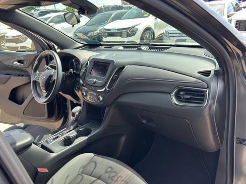 Used 2022 Chevrolet Equinox RS FWD image 12