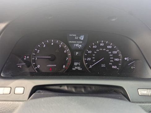 Used 2011 Lexus LS 460 AWD w/ Comfort Pkg image 11