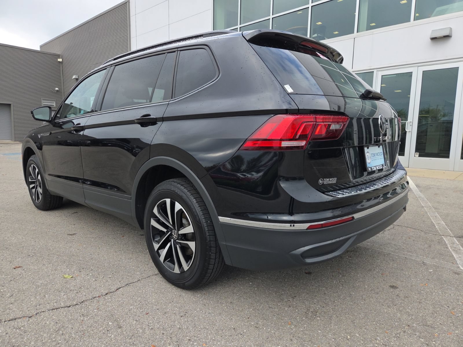 Used 2022 Volkswagen Tiguan S AWD/4WD image 10