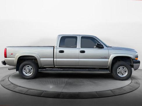Used 2002 Chevrolet Silverado 2500 LT AWD/4WD image 2