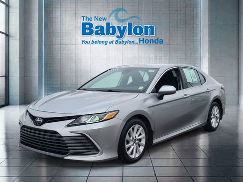 Used 2023 Toyota Camry LE image 1