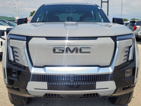 New 2024 GMC Sierra EV Denali AWD/4WD image 13