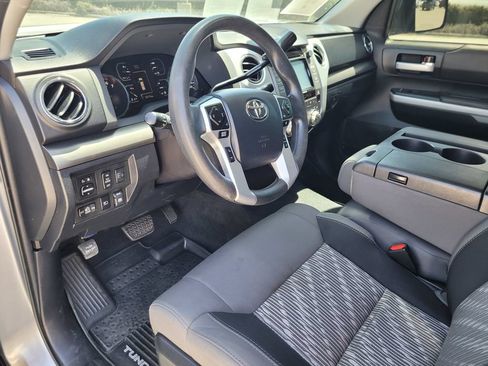 Used 2018 Toyota Tundra SR5 RWD image 13