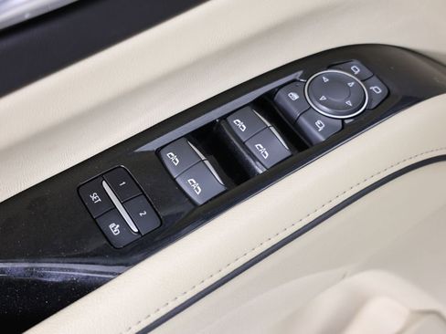 Used 2022 Cadillac Escalade ESV Premium Luxury w/ Performance Package image 22