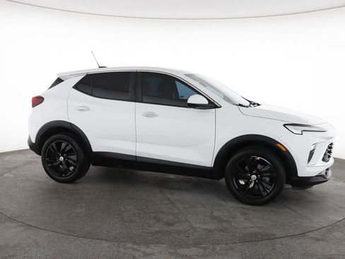 Used 2024 Buick Encore GX Preferred w/ Advanced Technology Package FWD image 15
