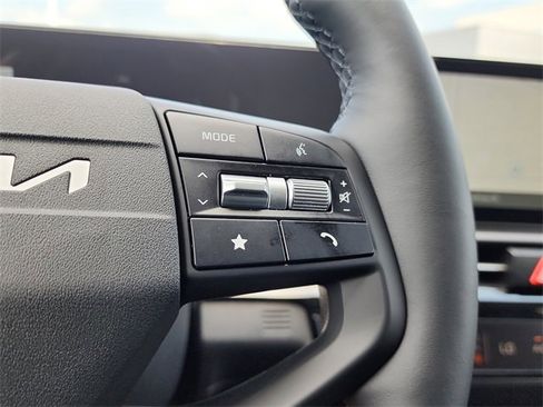 New 2026 Kia Sportage SX image 24