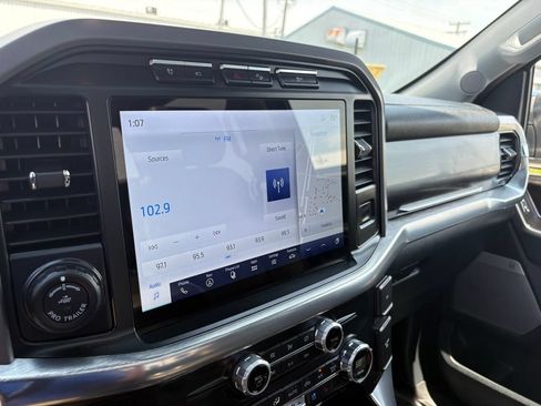 Used 2021 Ford F150 Lariat w/ Equipment Group 502A High AWD/4WD image 14