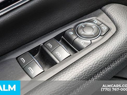 Used 2025 GMC Yukon Denali AWD/4WD image 47