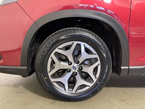 Used 2024 Subaru Forester Premium image 21