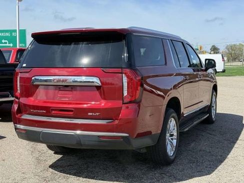 Used 2023 GMC Yukon XL SLT w/ SLT Premium Package AWD/4WD image 5