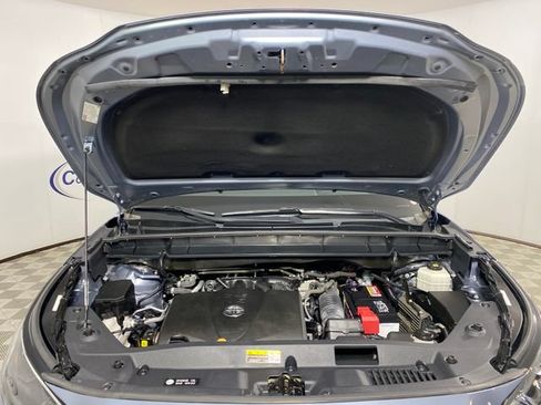 Certified 2021 Toyota Highlander XLE AWD/4WD image 25