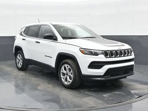 Used 2025 Jeep Compass Sport w/ Mopar Graphics Package AWD/4WD image 23