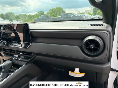 Used 2026 Chevrolet Colorado W/T AWD/4WD image 19