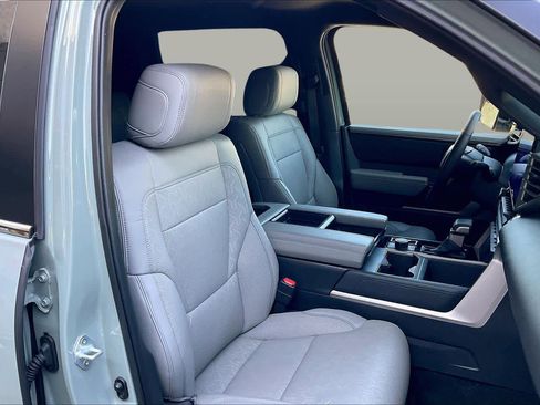 Used 2025 Toyota Tundra Limited image 8