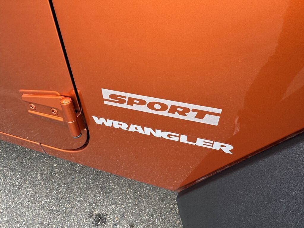 Used 2011 Jeep Wrangler Sport AWD/4WD image 13