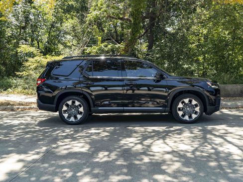 Used 2026 Honda Pilot Elite image 10