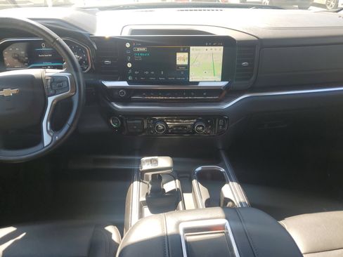 Used 2022 Chevrolet Silverado 1500 LTZ AWD/4WD image 10