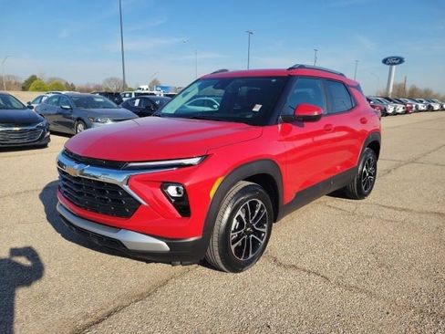 New 2026 Chevrolet TrailBlazer LT w/ LT Cold Weather Package FWD image 18