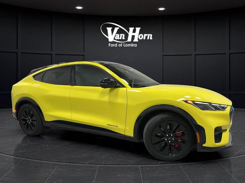 Used 2025 Ford Mustang Mach-E Premium w/ Sport Appearance Package AWD/4WD image 1